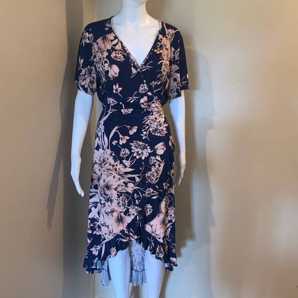 Venus- Floral Print Wrap Dress, SZ LG - Picture 2 of 7